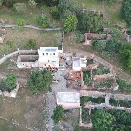 Renovated Old Traditional House Hébergement de vacances *