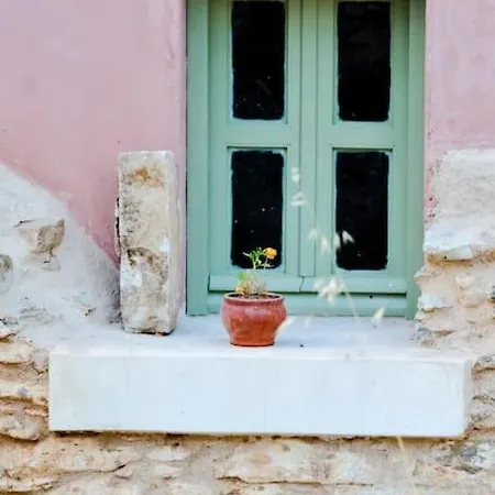 Renovated Old Traditional House Hébergement de vacances *