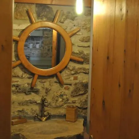 Renovated Old Traditional House Дом отдыха *