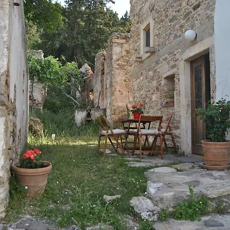 Дом отдыха Renovated Old Traditional House